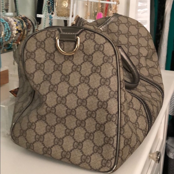 Authentic Gucci - Picture 4 of 8